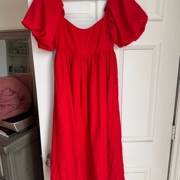 Elegant Red Puff Sleeve Midi Dress - Picture 3 of 4